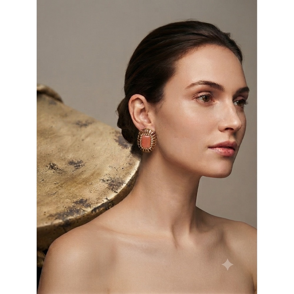 Vintage Style Peach Crystal Gold Tone Oval Statement Stud Earrings Sunburst‎